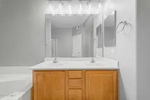 5450 E Deer Valley Dr, Phoenix, AZ 85054 - Photo 12