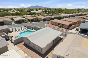 1952 E Bellerive Dr, Chandler, AZ 85249 - Photo 4