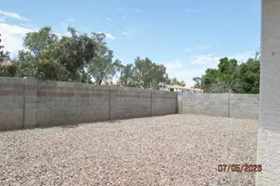 6135 W Navajo Dr, Glendale, AZ 85302 - Photo 8