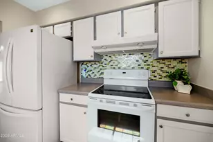 3031 W Hearn Rd, Phoenix, AZ 85053 - Photo 8