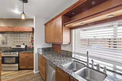 2348 N 28th Place, Phoenix, AZ 85008 - Photo 4