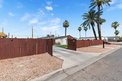 2348 N 28th Place, Phoenix, AZ 85008 - Photo 22