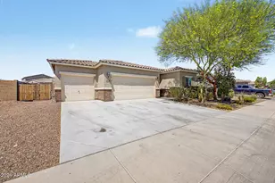 21254 W Hubbell St, Buckeye, AZ 85396 - Photo 2