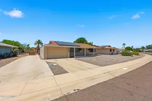 12244 N Saint Andrew Dr E, Sun City, AZ 85351 - Photo 6