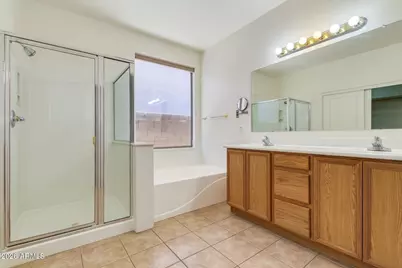 1814 E Fawn Drive, Phoenix, AZ 85042 - Photo 12