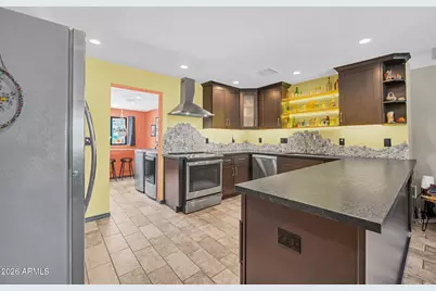 2621 E South Mountain Avenue, Phoenix, AZ 85042 - Photo 8