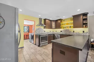 2621 E South Mountain Ave, Phoenix, AZ 85042 - Photo 8