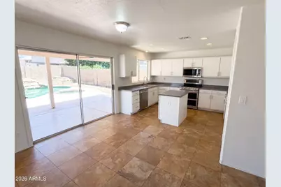 10860 W Lone Cactus Drive, Peoria, AZ 85373 - Photo 2
