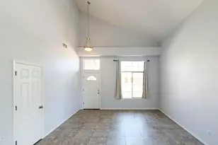 7320 S 15th Dr, Phoenix, AZ 85041 - Photo 10