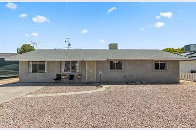 211 W Brinker Drive, Avondale, AZ 85323 - Photo 2