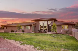8020 S 12th St, Phoenix, AZ 85042 - Photo 1