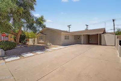 8202 E Sells Drive, Scottsdale, AZ 85251 - Photo 2