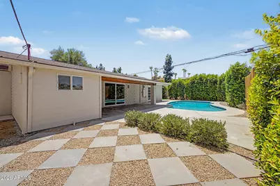 8202 E Sells Drive, Scottsdale, AZ 85251 - Photo 4