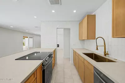 8202 E Sells Drive, Scottsdale, AZ 85251 - Photo 14
