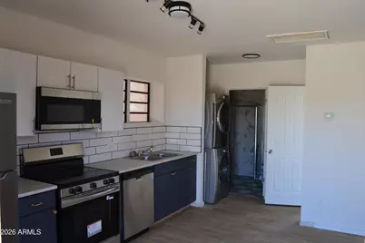 711 E 4th Street, Casa Grande, AZ 85122 - Photo 2