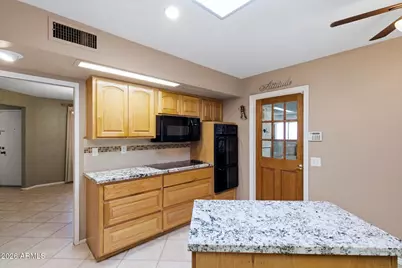 9616 W Indian Hills Drive, Sun City, AZ 85351 - Photo 24