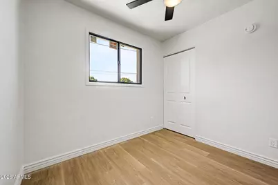 2141 W Laurel Lane, Phoenix, AZ 85029 - Photo 12