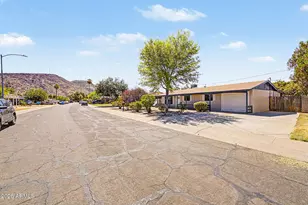 2141 W Laurel Ln, Phoenix, AZ 85029 - Photo 24