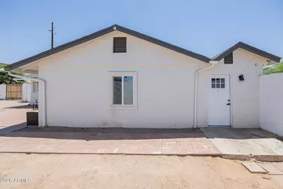 2802 N 36th Street #1, Phoenix, AZ 85008 - Photo 2