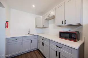 2802 N 36th St, Phoenix, AZ 85008 - Photo 10