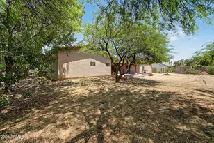 545 E Mesquite Ave, Gilbert, AZ 85296 - Photo 48