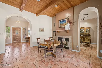 545 E Mesquite Avenue, Gilbert, AZ 85296 - Photo 12