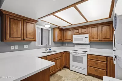 3635 N 37th Street #7, Phoenix, AZ 85018 - Photo 2