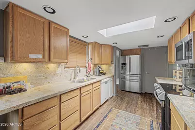 10189 W Pineaire Drive, Sun City, AZ 85351 - Photo 12