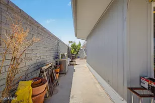 10189 W Pineaire Dr, Sun City, AZ 85351 - Photo 22