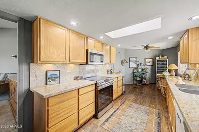 10189 W Pineaire Drive, Sun City, AZ 85351 - Photo 8