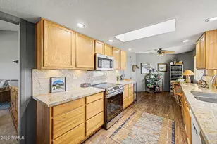 10189 W Pineaire Dr, Sun City, AZ 85351 - Photo 8