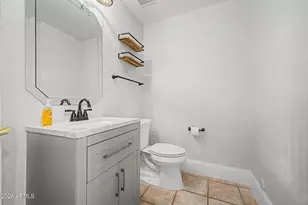 10228 N 12th Pl, Phoenix, AZ 85020 - Photo 12