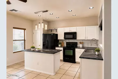 18530 W Legend Drive, Surprise, AZ 85374 - Photo 4
