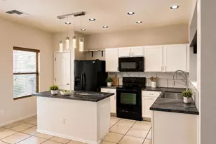 18530 W Legend Dr, Surprise, AZ 85374 - Photo 4