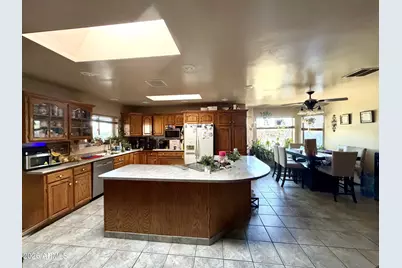 16401 N 37th Place, Phoenix, AZ 85032 - Photo 8