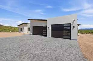 1636 W Donatello Dr, Phoenix, AZ 85086 - Photo 2