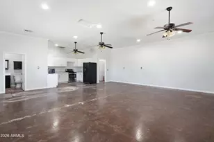 2266 E Willis Rd, Gilbert, AZ 85297 - Photo 48