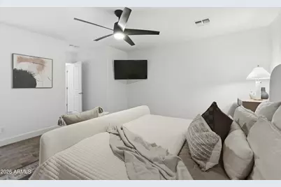2266 E Willis Road, Gilbert, AZ 85297 - Photo 18