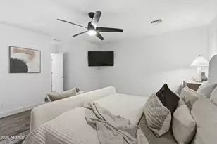 2266 E Willis Rd, Gilbert, AZ 85297 - Photo 18