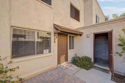 8113 E Glenrosa Avenue, Scottsdale, AZ 85251 - Photo 2