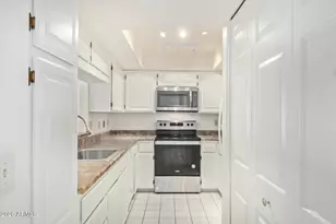 5136 N 31st Pl, Phoenix, AZ 85016 - Photo 12