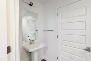 7300 E Earll Dr, Scottsdale, AZ 85251 - Photo 12