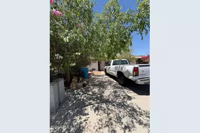 18238 N 34th Avenue, Phoenix, AZ 85053 - Photo 2