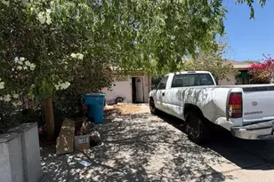 18238 N 34th Ave, Phoenix, AZ 85053 - Photo 2
