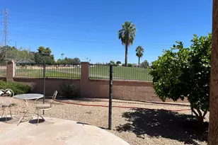 10624 W Griswold Rd, Peoria, AZ 85345 - Photo 24