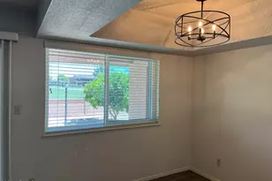 10624 W Griswold Rd, Peoria, AZ 85345 - Photo 6