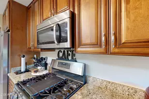 10821 W Roundelay Cir, Sun City, AZ 85351 - Photo 20