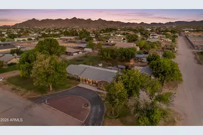 26213 S Grapefruit Drive, Queen Creek, AZ 85142 - Photo 2