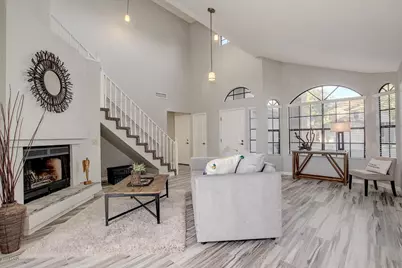 4435 E Amberwood Drive, Phoenix, AZ 85048 - Photo 4