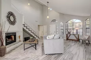 4435 E Amberwood Dr, Phoenix, AZ 85048 - Photo 4